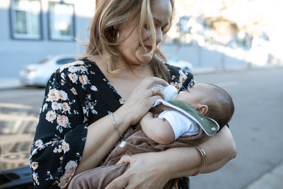 Baby-Zufütterung: Wann ist es Zeit?