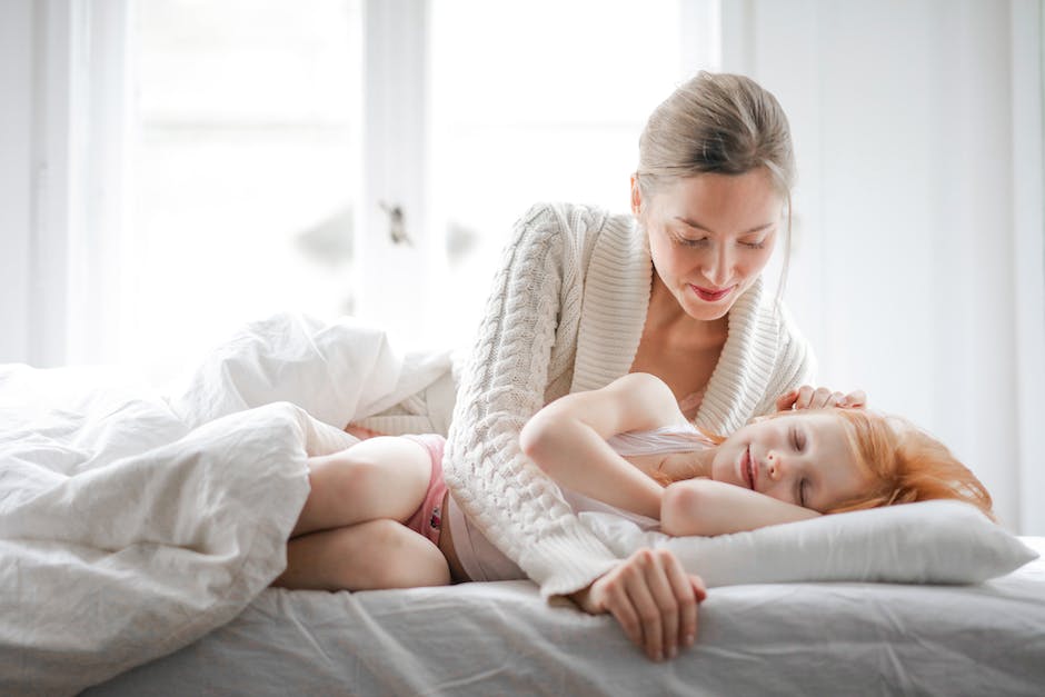 Babys bewusst lächeln - wann geschieht das?