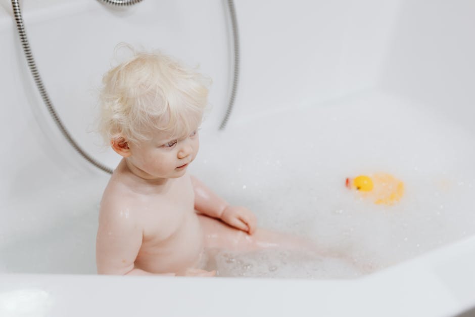 Babys baden: Wann ist die beste Zeit?