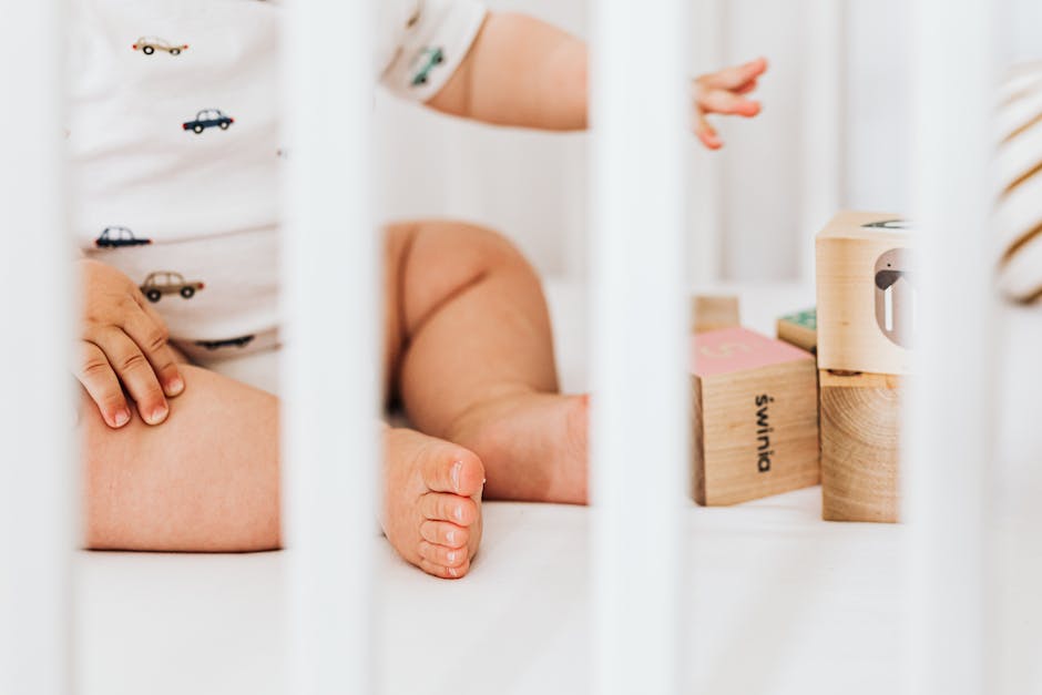  Warum es ungesund ist, ein Baby zu früh hinzusetzen