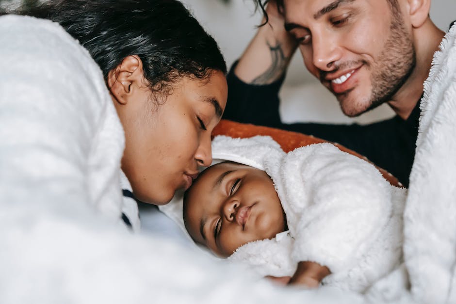 warum schlafen manche Babys durch, während andere Probleme haben