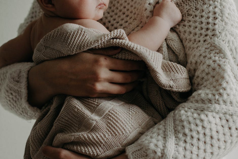 Babys nachts anziehen – Tipps zur Kleidungswahl