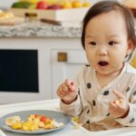 8 Monate altes Baby essen