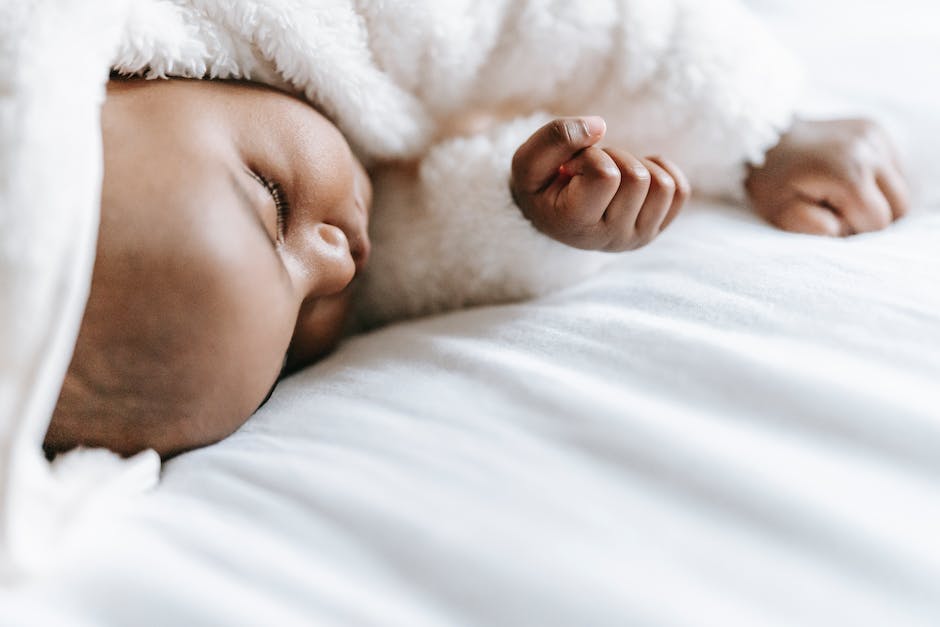  Baby gehen im Bauch auf Toilette