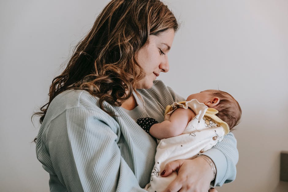  Wie lange kann ein Baby ohne Essen schlafen?