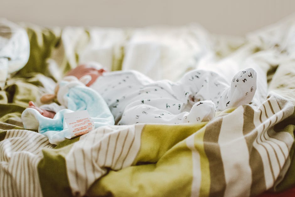  Wie lange darf ein Baby ohne Essen 3 Monate schlafen?