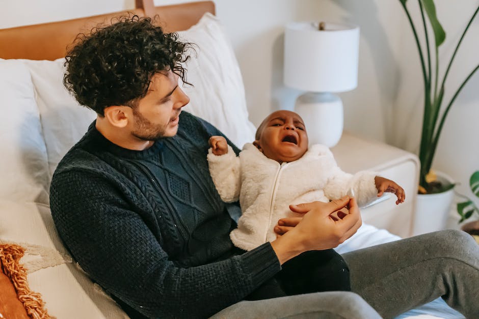 Wie lange darf man Baby schreien lassen - Tipps für Eltern